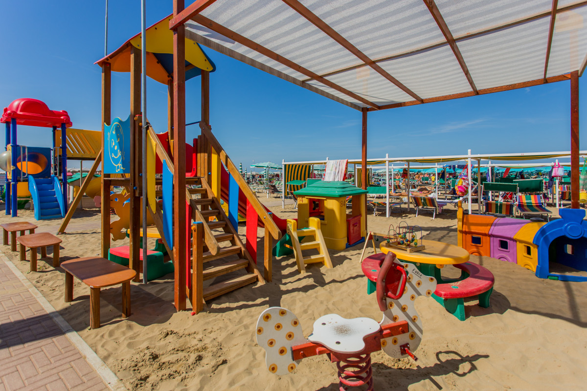 hotelglobus-cattolica_spiaggia